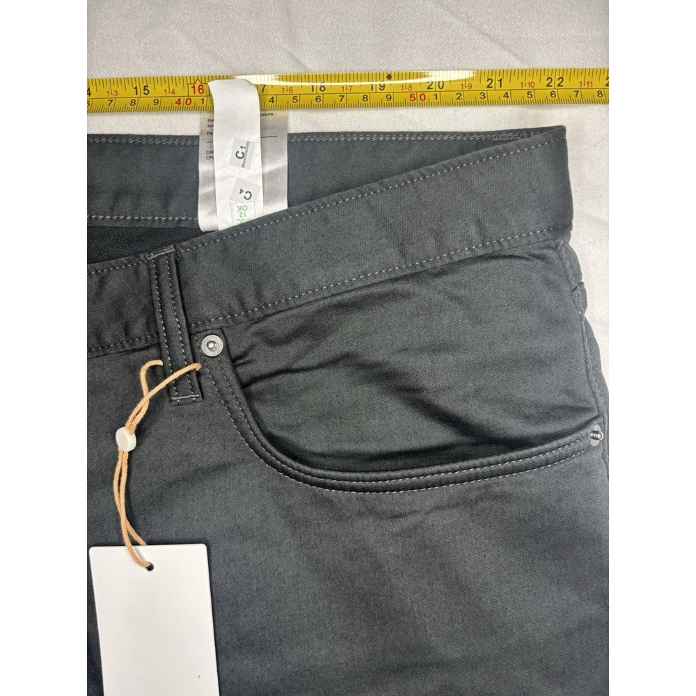 Quince Comfort Stretch Traveler 5-Pocket Straight Fit Pants Men 42x30 NWT Black - Picture 4 of 8